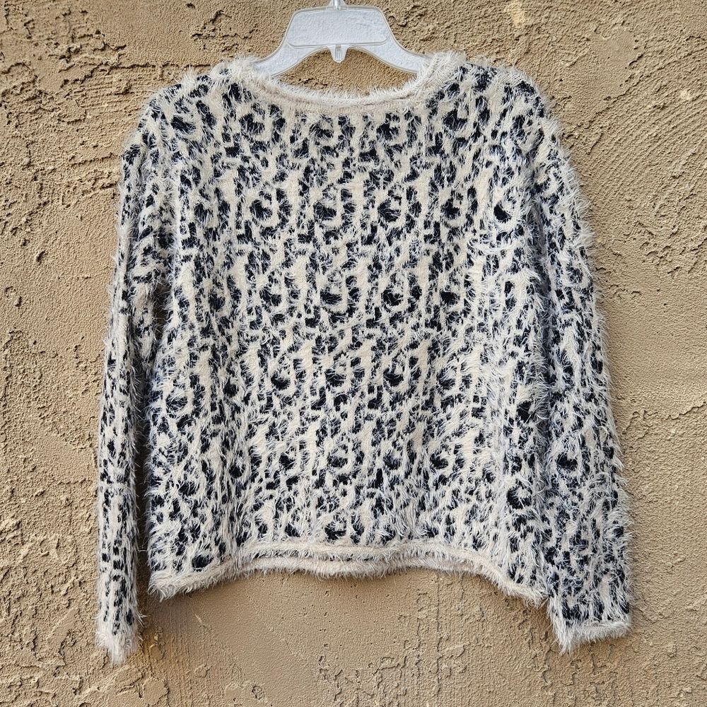 XOXO Black and Cream Fuzzy Soft Long Sleeve Sweater Size L - Picture 2 of 11